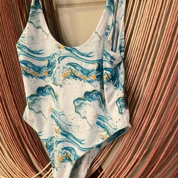 Zaful Blue and White Marble One Piece Swimsuit - Picture 3 of 7